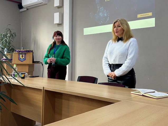 Виступ голови комісії з внутрішнього забезпечення якості освіти історичного факультету доц. О. П. Валіон